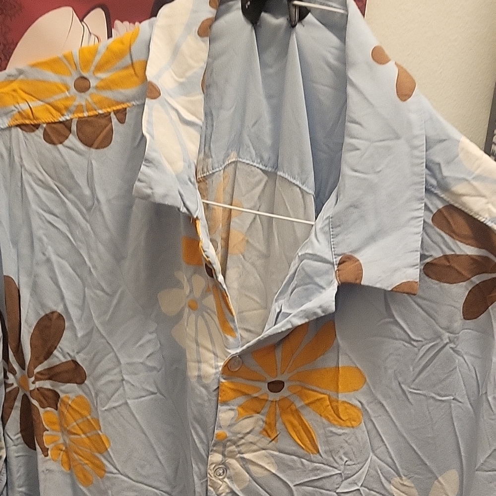 No Boundaries Light Blue Floral Casual Button Down Shirt